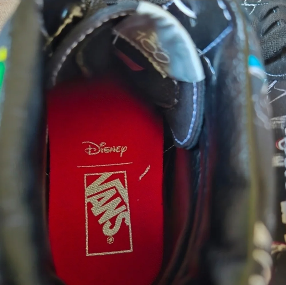 Vans Disney 100 Villains Sk8 Hi Mens Black Out Villain Pictures 102025 - Picture 5 of 12